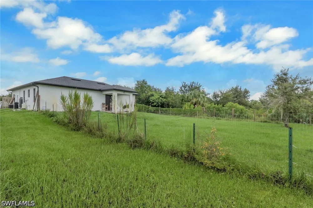 24th Avenue NE Naples, FL 34120