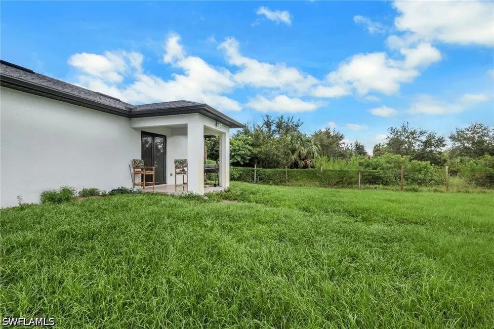 24th Avenue NE Naples, FL 34120