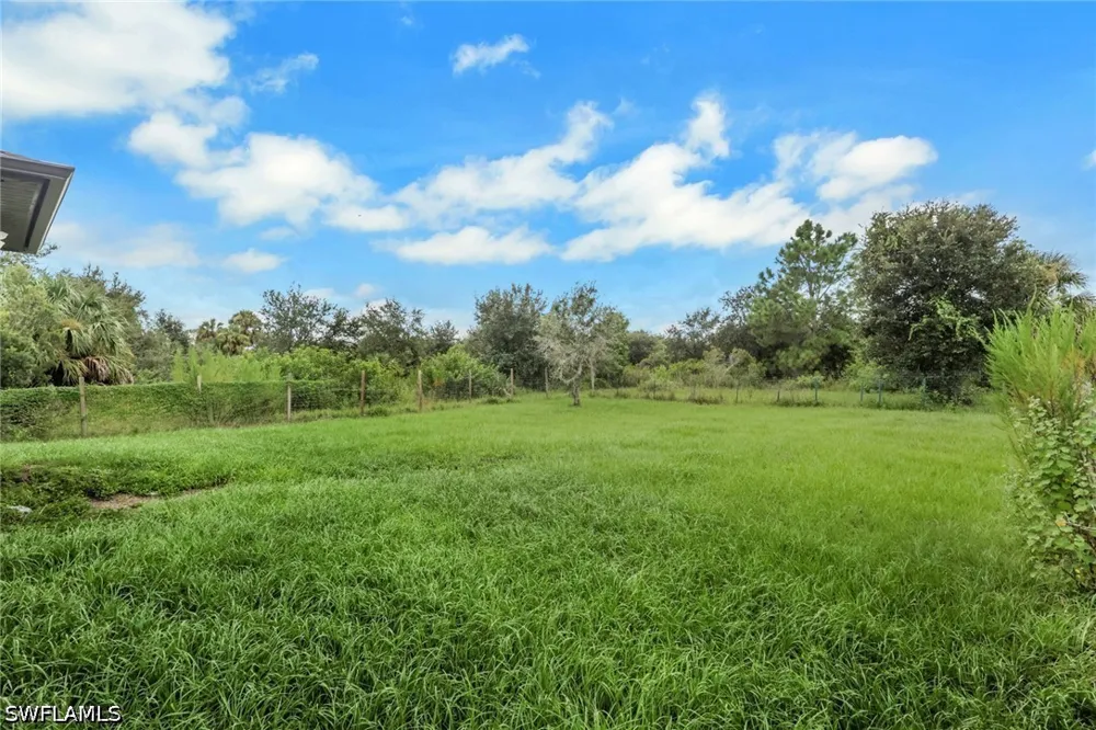 24th Avenue NE Naples, FL 34120