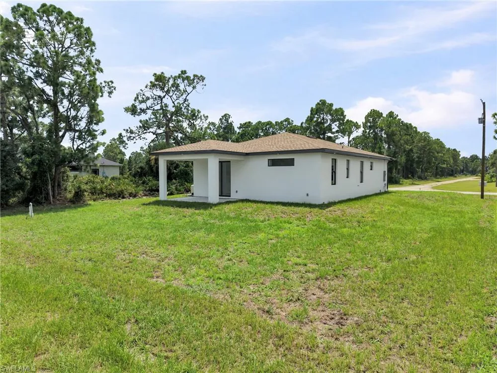 1035 Bandera Street Lehigh Acres, FL 33974
