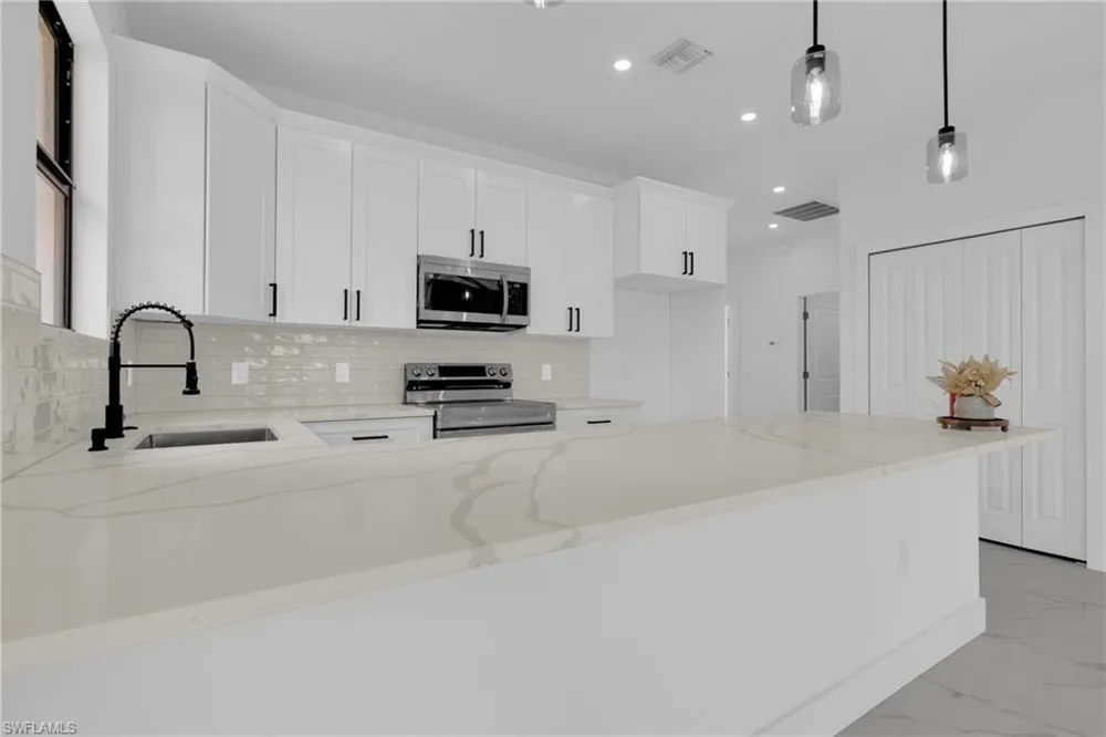 1035 Bandera Street Lehigh Acres, FL 33974