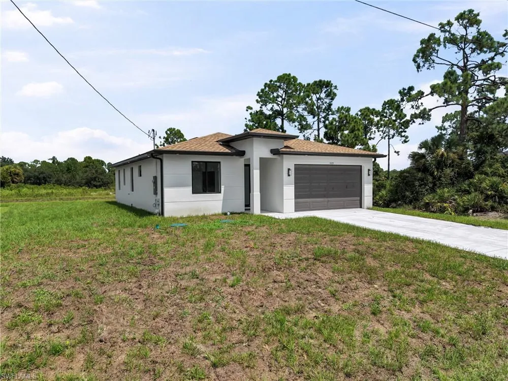 1035 Bandera Street Lehigh Acres, FL 33974