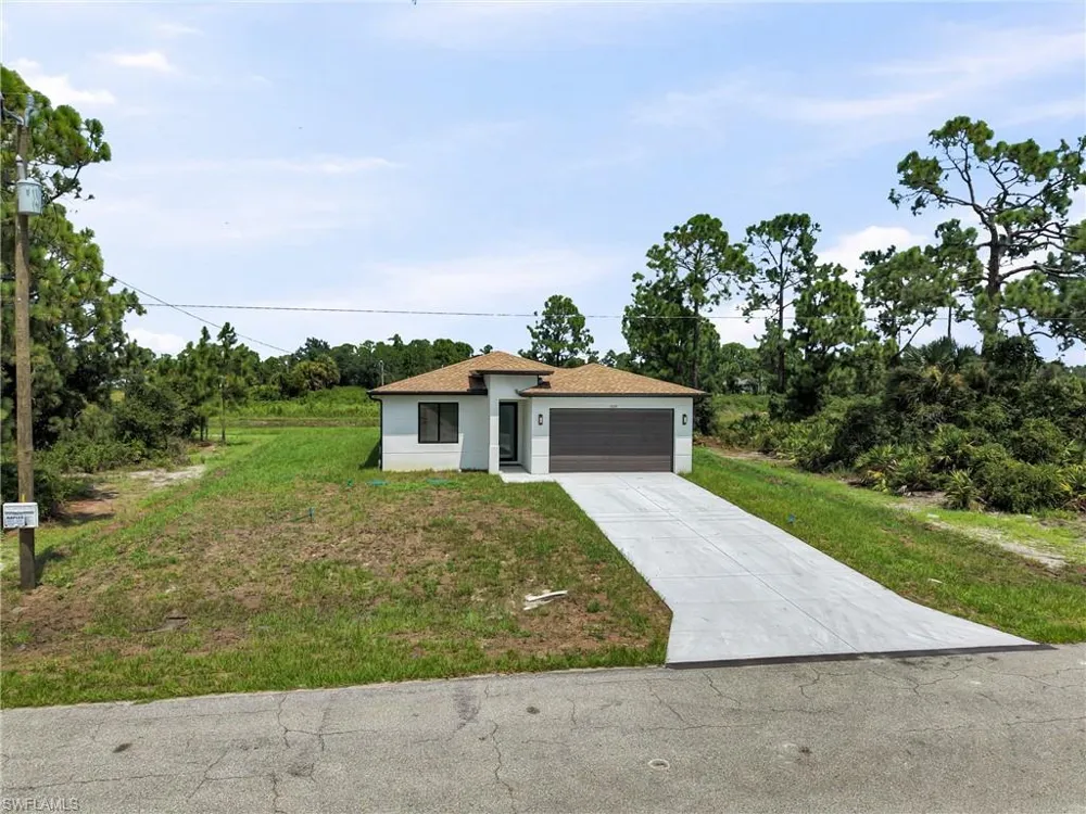 1035 Bandera Street Lehigh Acres, FL 33974