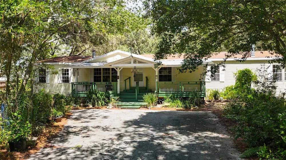 17235 CARLESIMO AVENUE Spring Hill, FL 34610