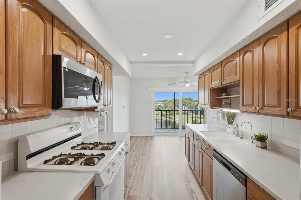 8174 TERRACE GARDEN DRIVE #507 St Petersburg, FL 33709
