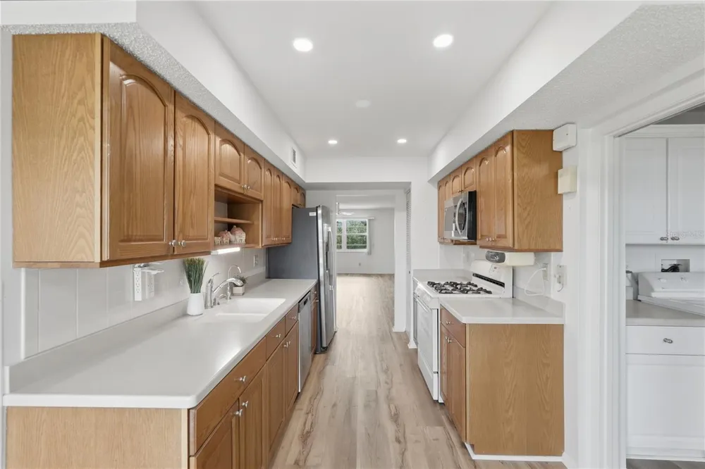 8174 TERRACE GARDEN DRIVE #507 St Petersburg, FL 33709