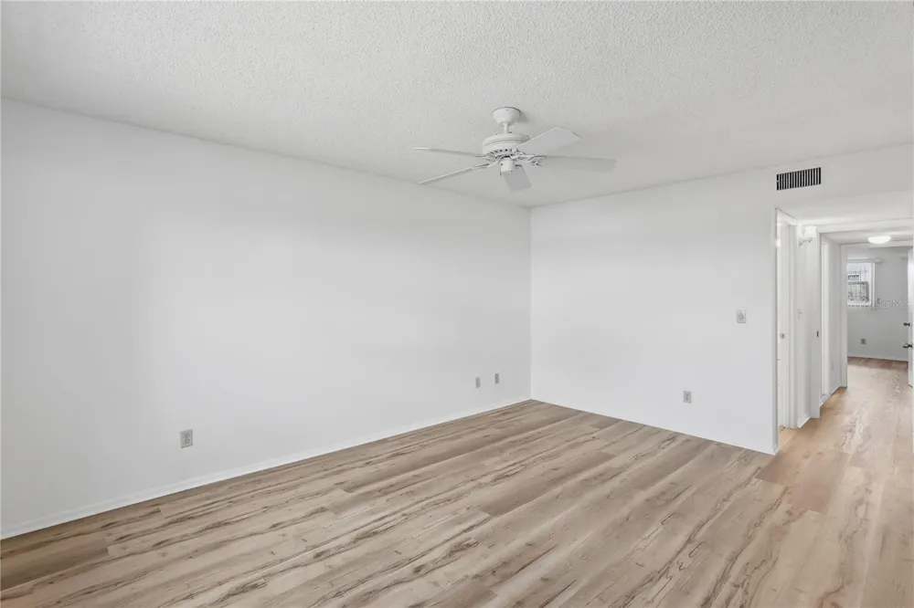 8174 TERRACE GARDEN DRIVE #507 St Petersburg, FL 33709