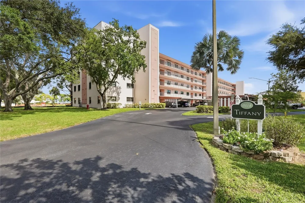 8174 TERRACE GARDEN DRIVE #507 St Petersburg, FL 33709