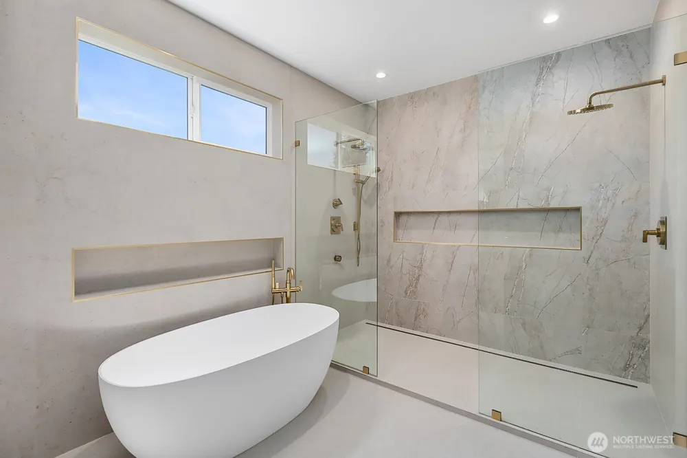 10234 NE 20th Place Bellevue, WA 98004