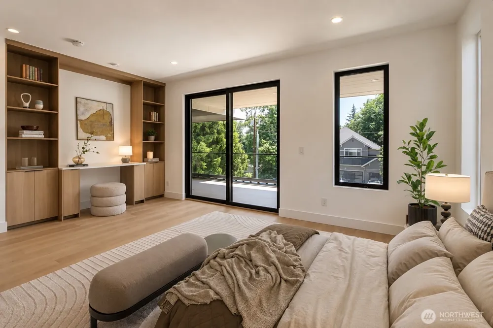 10234 NE 20th Place Bellevue, WA 98004