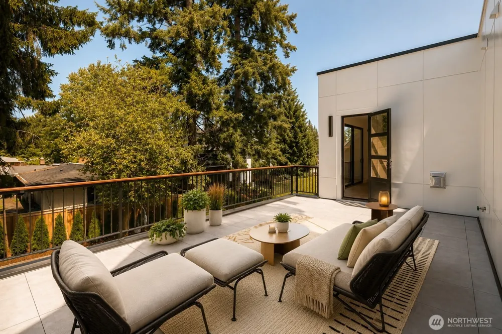 10234 NE 20th Place Bellevue, WA 98004