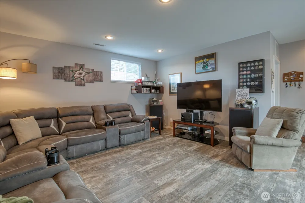218 B STREET Cosmopolis, WA 98537