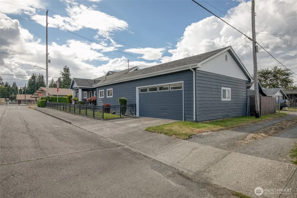 218 B STREET Cosmopolis, WA 98537