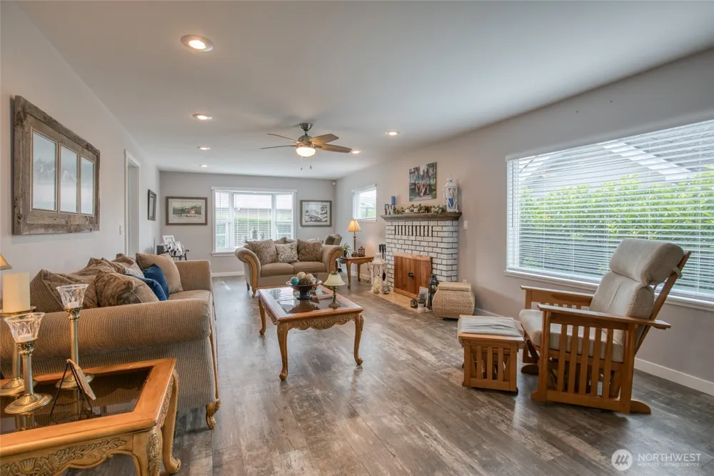 218 B STREET Cosmopolis, WA 98537