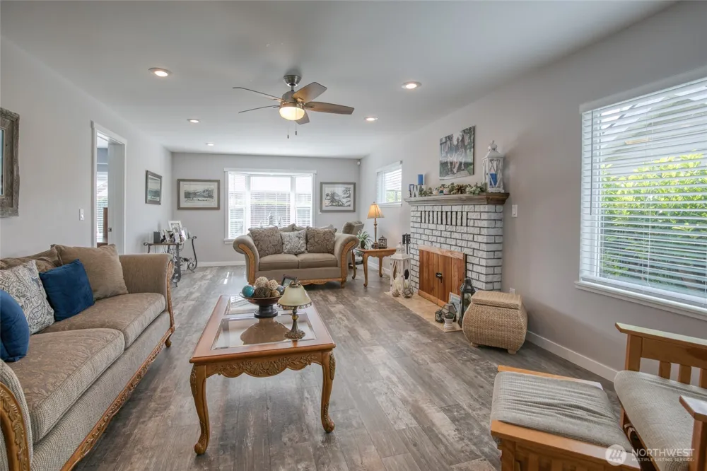 218 B STREET Cosmopolis, WA 98537