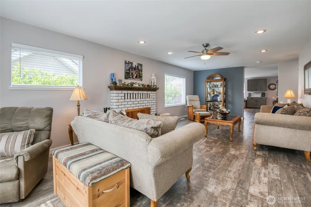 218 B STREET Cosmopolis, WA 98537