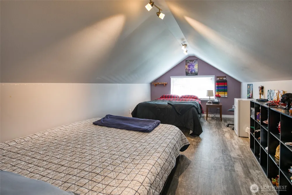 218 B STREET Cosmopolis, WA 98537