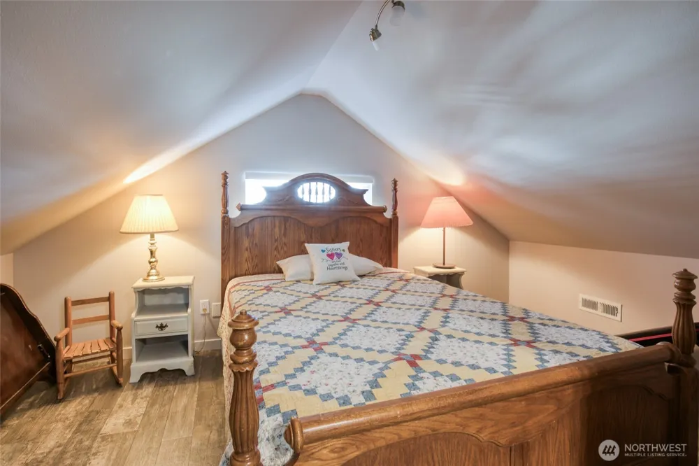 218 B STREET Cosmopolis, WA 98537