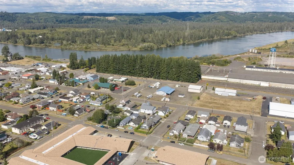 218 B STREET Cosmopolis, WA 98537