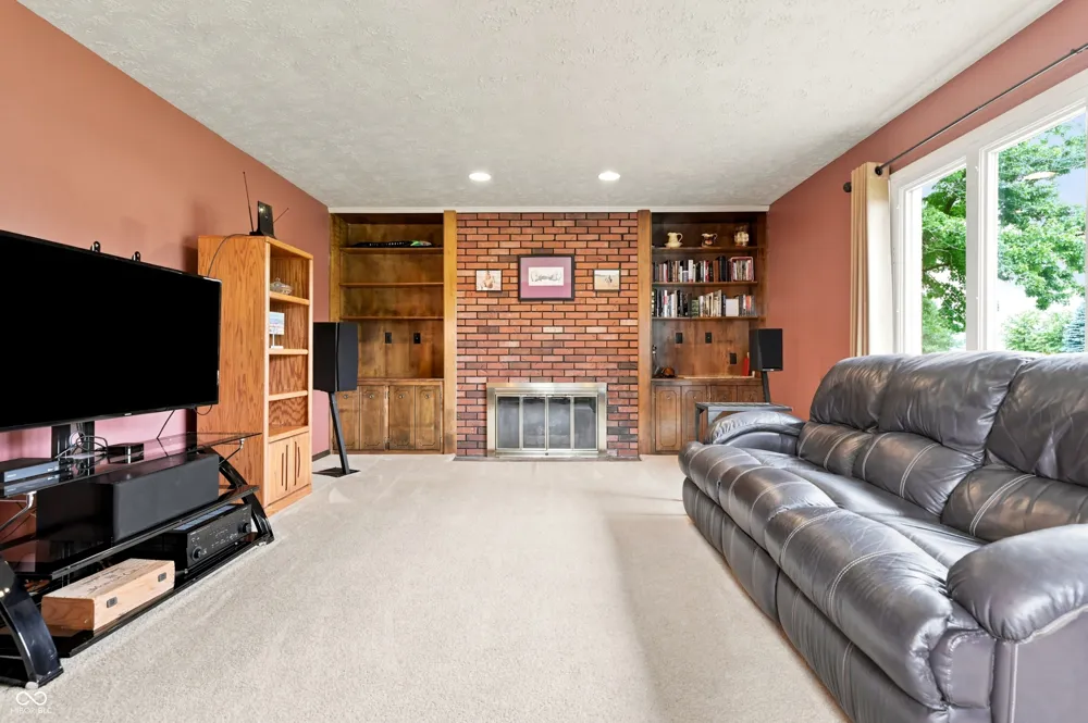 8027 E Troy Avenue Indianapolis, IN 46239