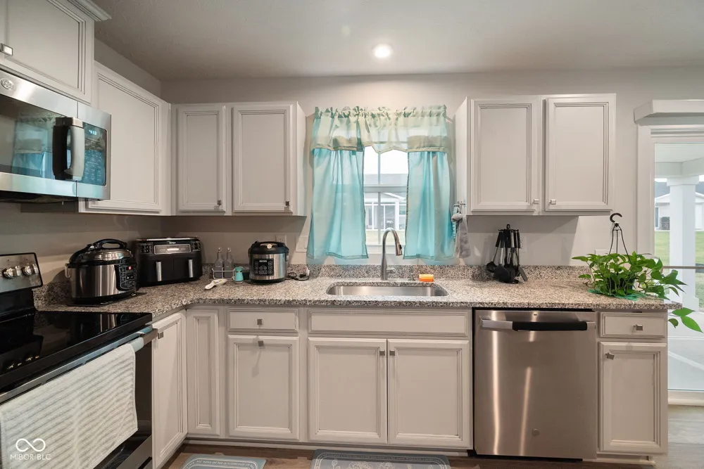2751 Sand Hollow Drive Lebanon, IN 46052