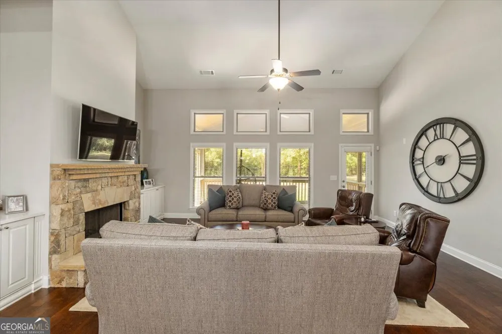 1068 Pebble Creek Way Watkinsville, GA 30677