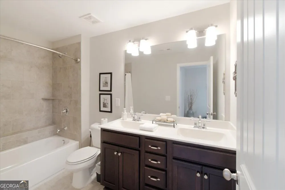 1068 Pebble Creek Way Watkinsville, GA 30677