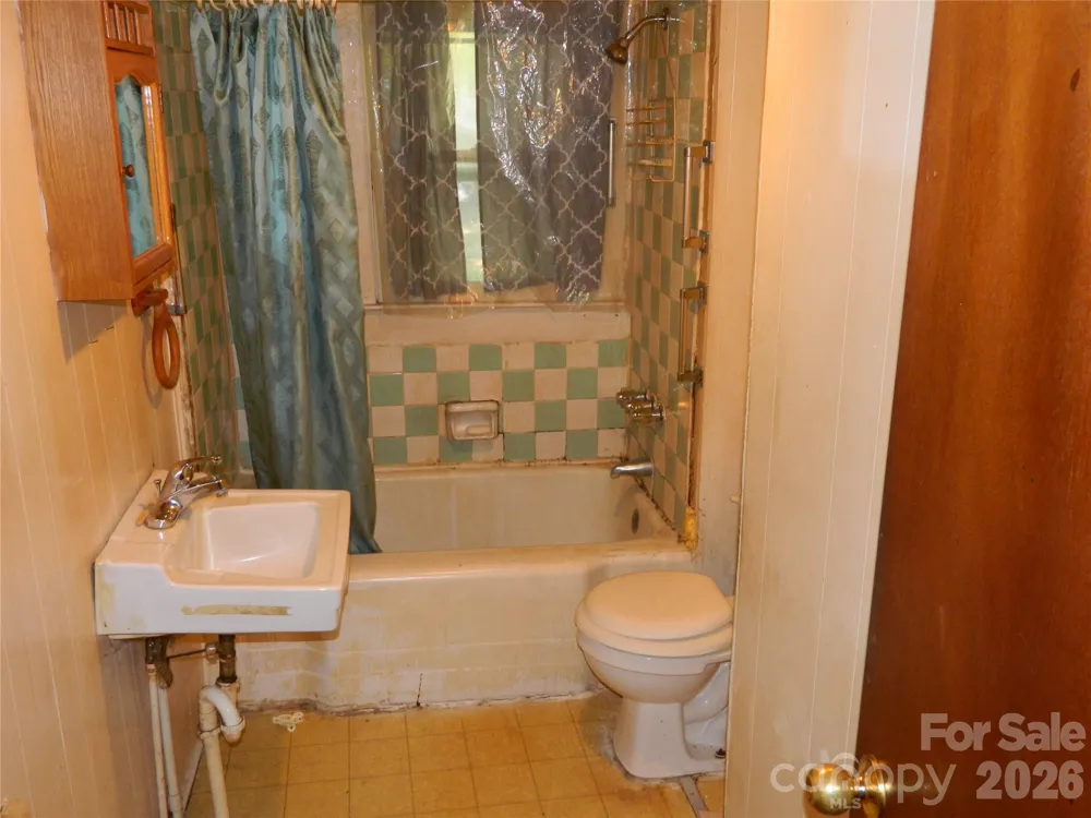 310 Reform Street SW Lenoir, NC 28645