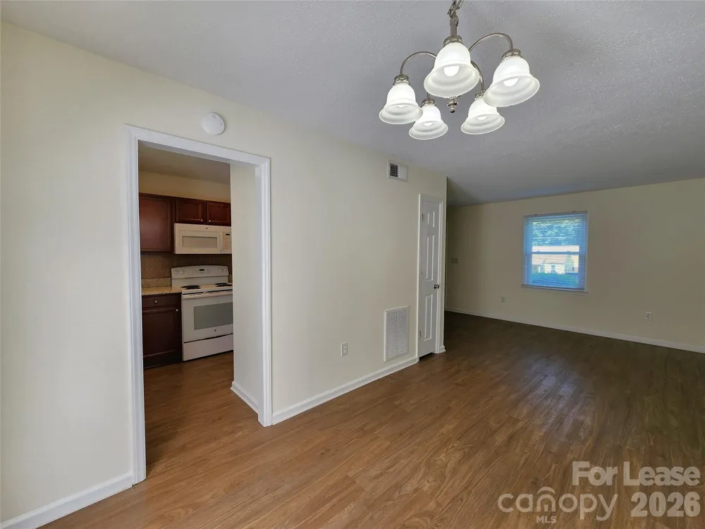 406 E 18th Street Kannapolis, NC 28083