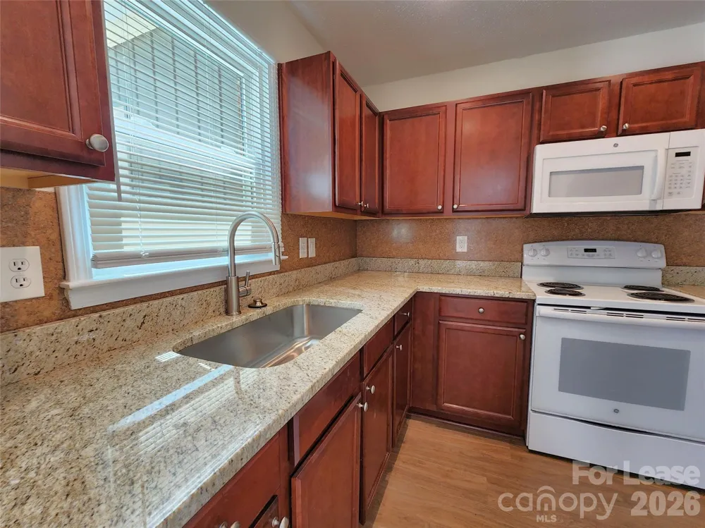 406 E 18th Street Kannapolis, NC 28083