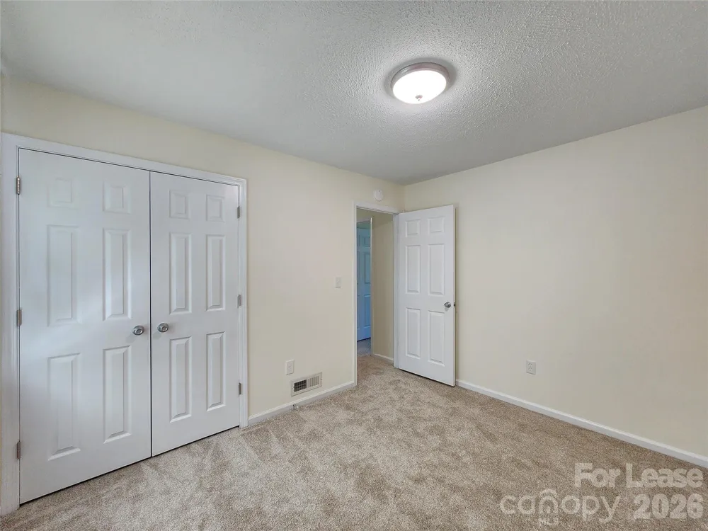 406 E 18th Street Kannapolis, NC 28083