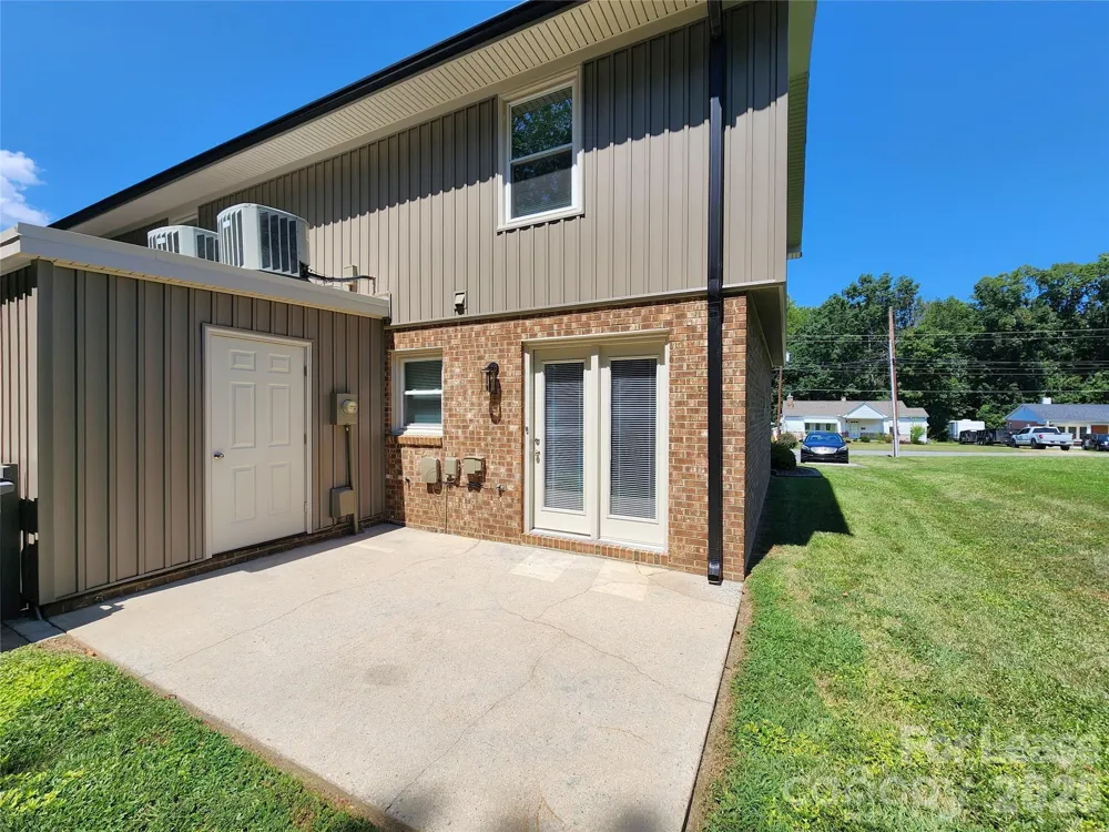 406 E 18th Street Kannapolis, NC 28083