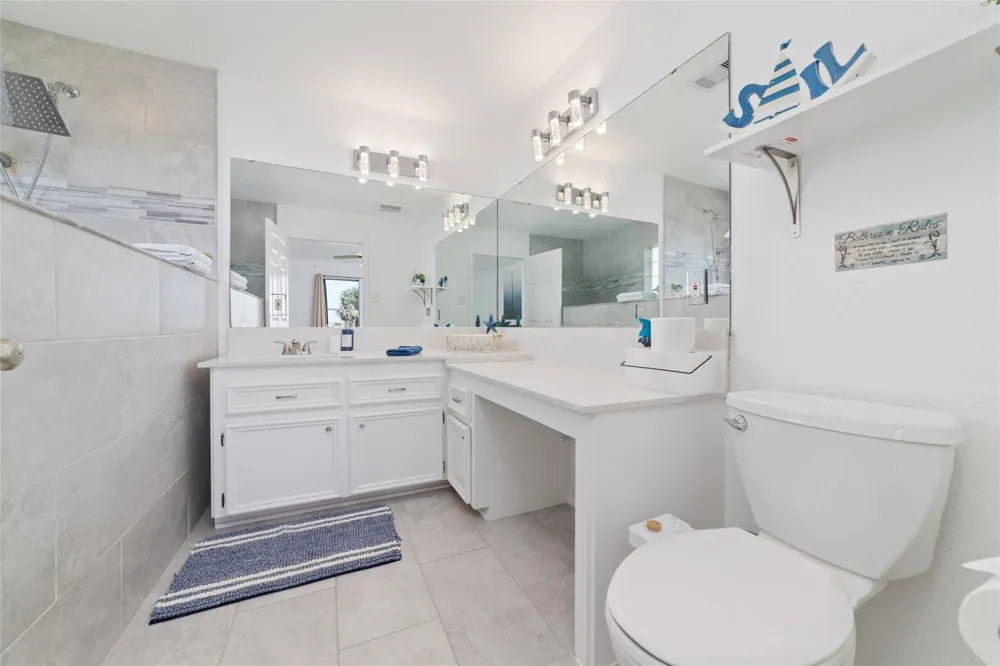 18506 E De Vaca Galveston, TX 77554