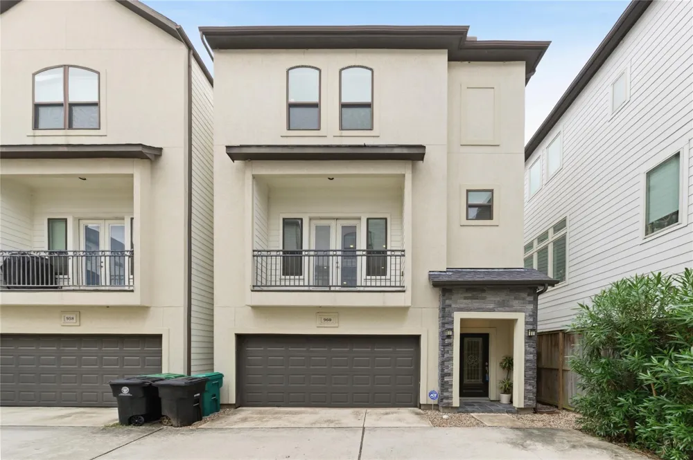 960 W 24th Street Houston, TX 77008