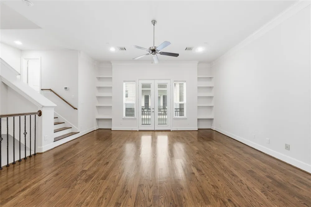 960 W 24th Street Houston, TX 77008