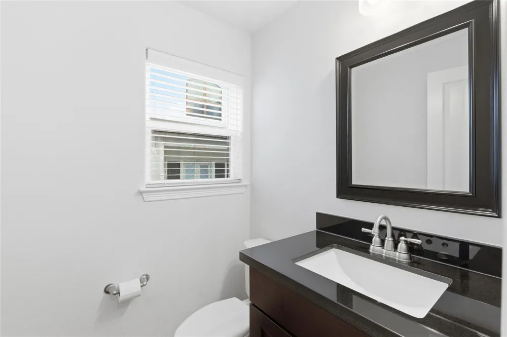 960 W 24th Street Houston, TX 77008