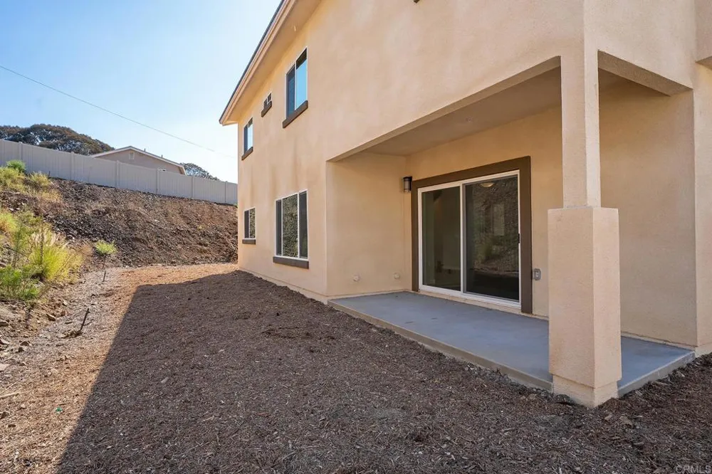 3880 Rojo Tierra Rd La Mesa, CA 91941