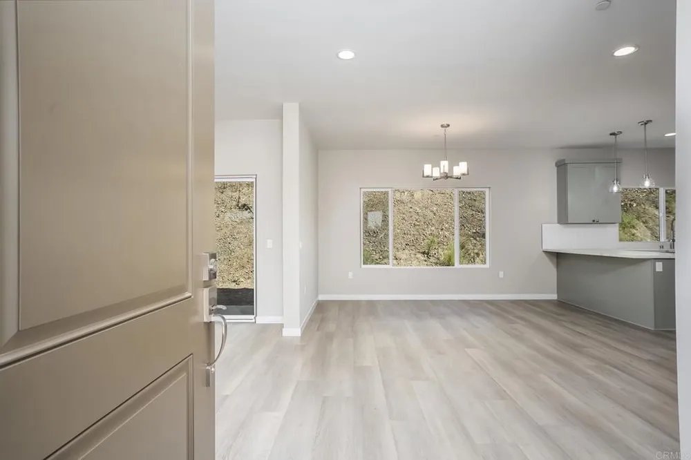 3880 Rojo Tierra Rd La Mesa, CA 91941