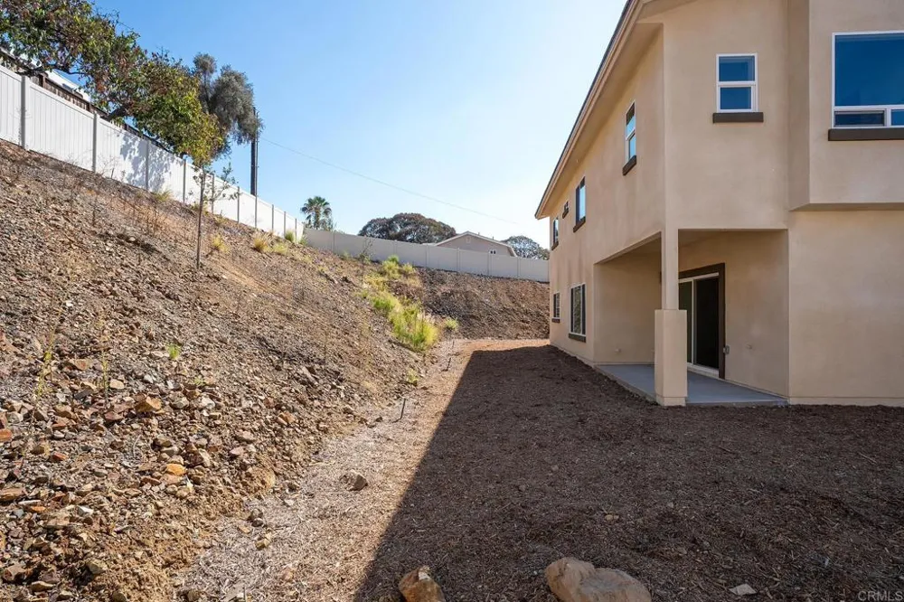 3880 Rojo Tierra Rd La Mesa, CA 91941