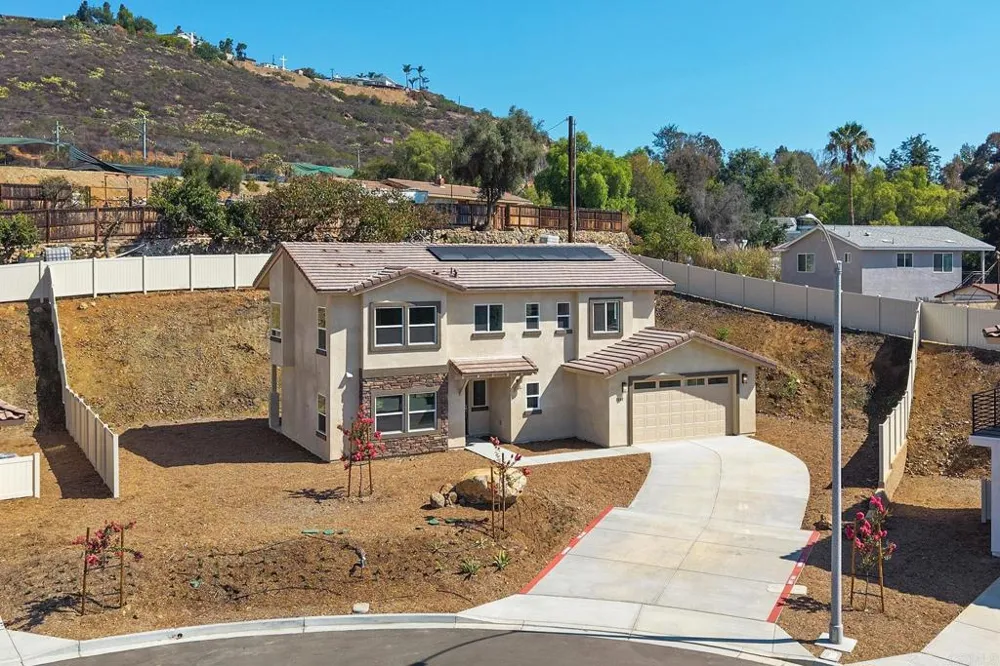 3880 Rojo Tierra Rd La Mesa, CA 91941