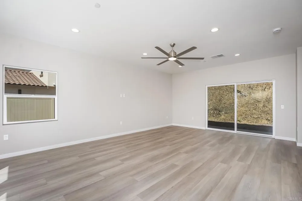 3880 Rojo Tierra Rd La Mesa, CA 91941