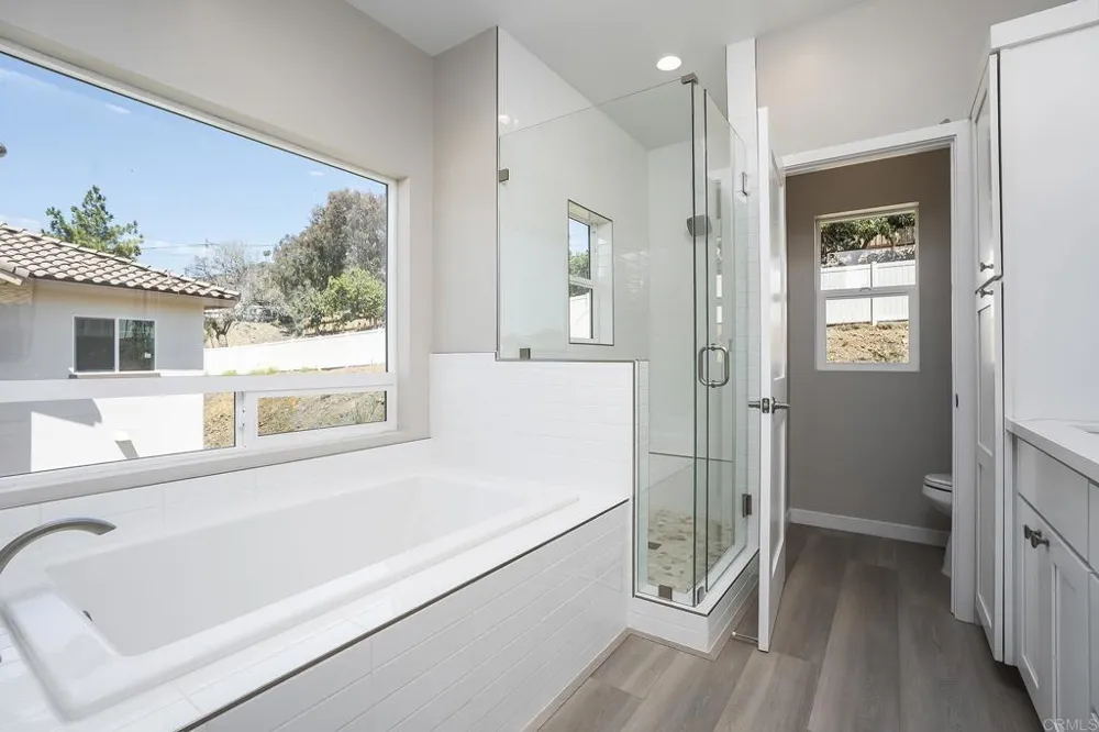 3880 Rojo Tierra Rd La Mesa, CA 91941