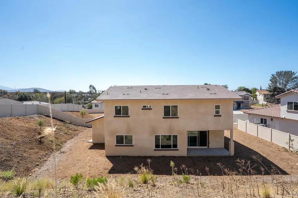 3880 Rojo Tierra Rd La Mesa, CA 91941