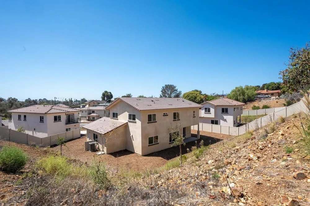 3880 Rojo Tierra Rd La Mesa, CA 91941