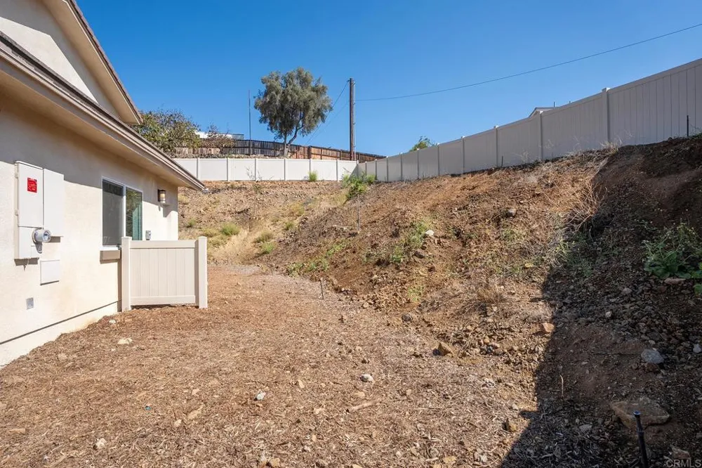 3880 Rojo Tierra Rd La Mesa, CA 91941