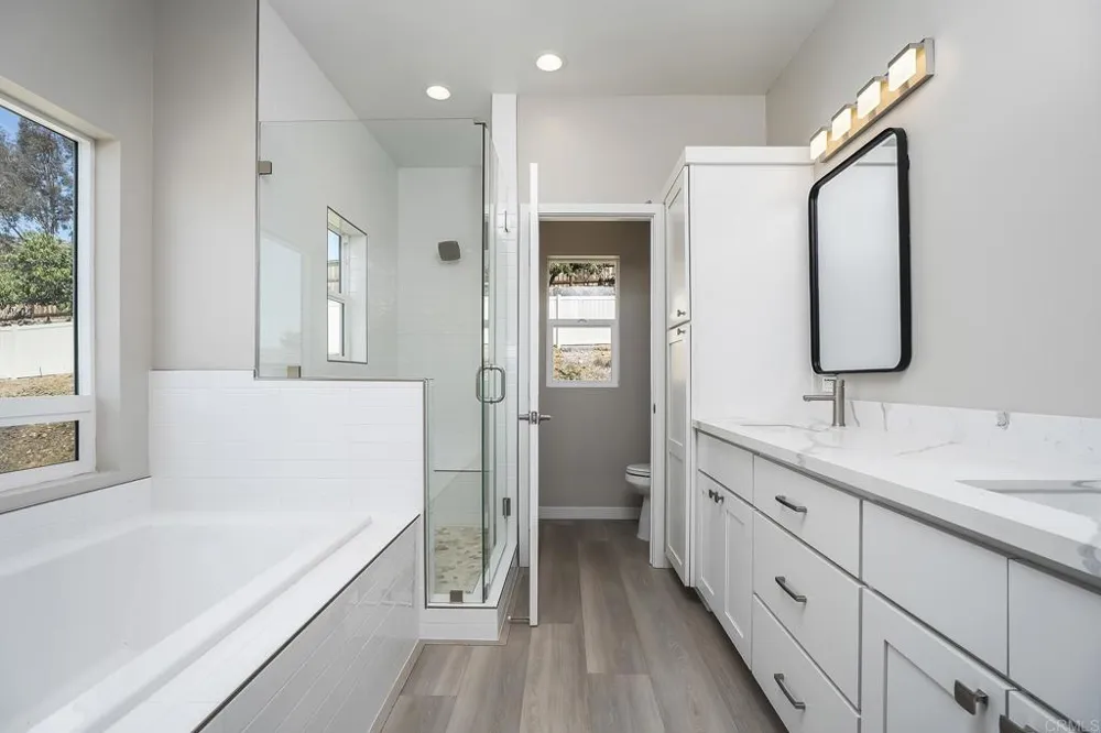 3880 Rojo Tierra Rd La Mesa, CA 91941