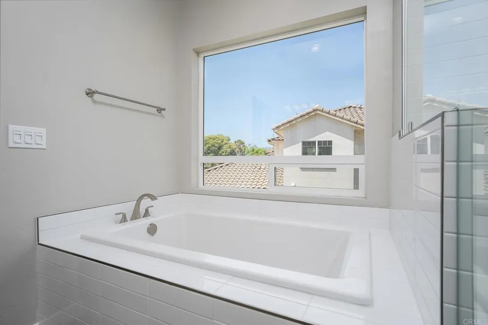 3880 Rojo Tierra Rd La Mesa, CA 91941