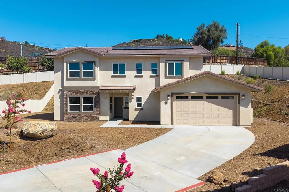 3880 Rojo Tierra Rd La Mesa, CA 91941