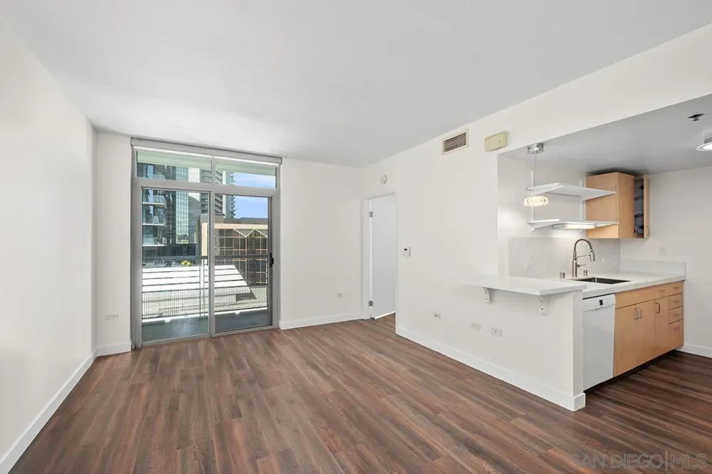 425 W Beech Street #721 San Diego, CA 92101