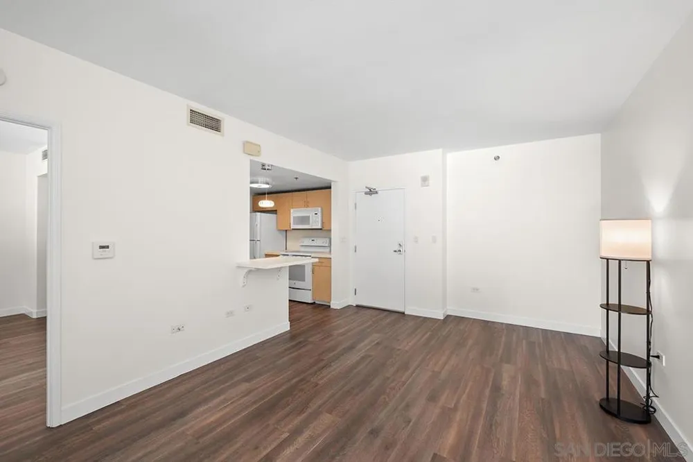 425 W Beech Street #721 San Diego, CA 92101